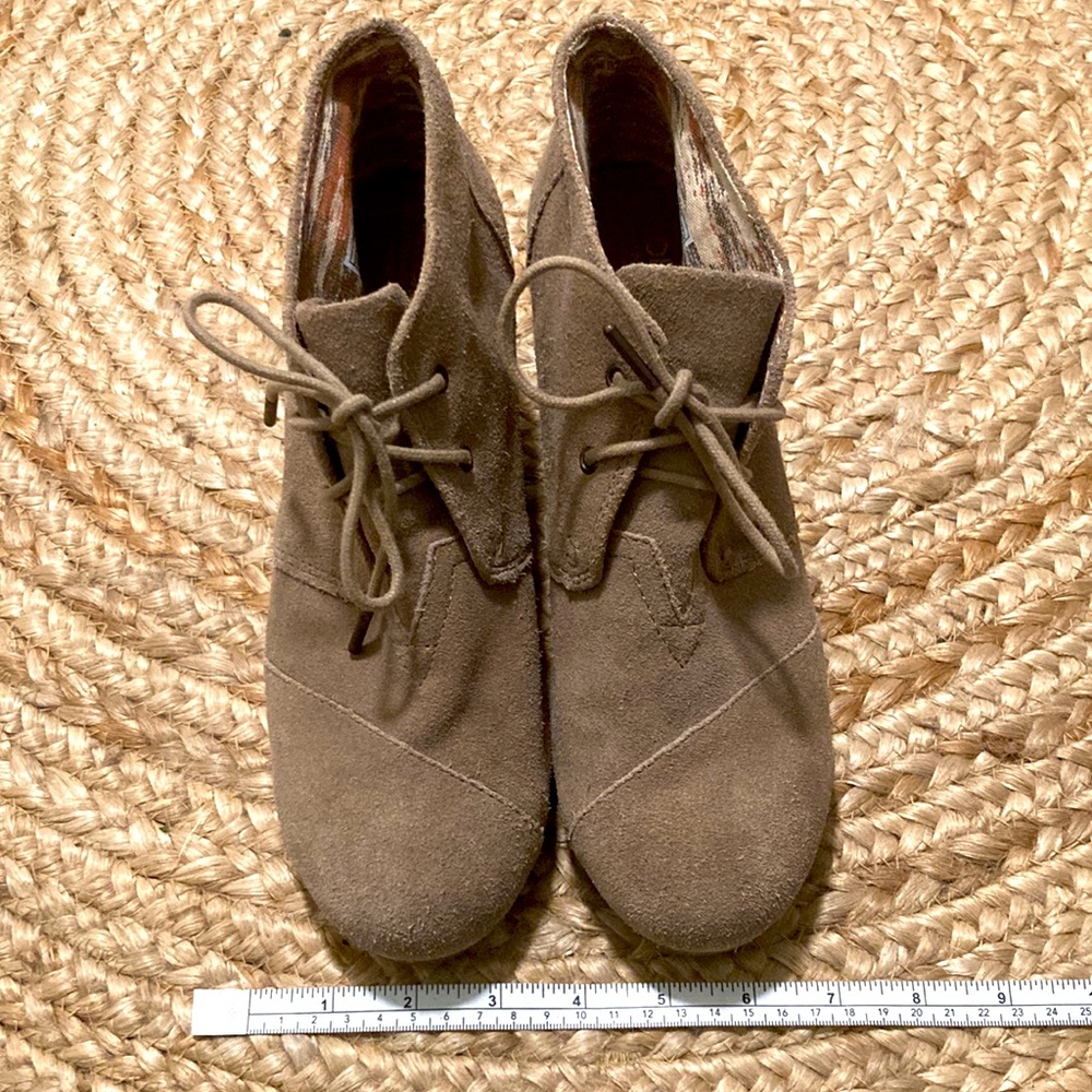 TOMS Ankle Boots - Picture 10 of 10